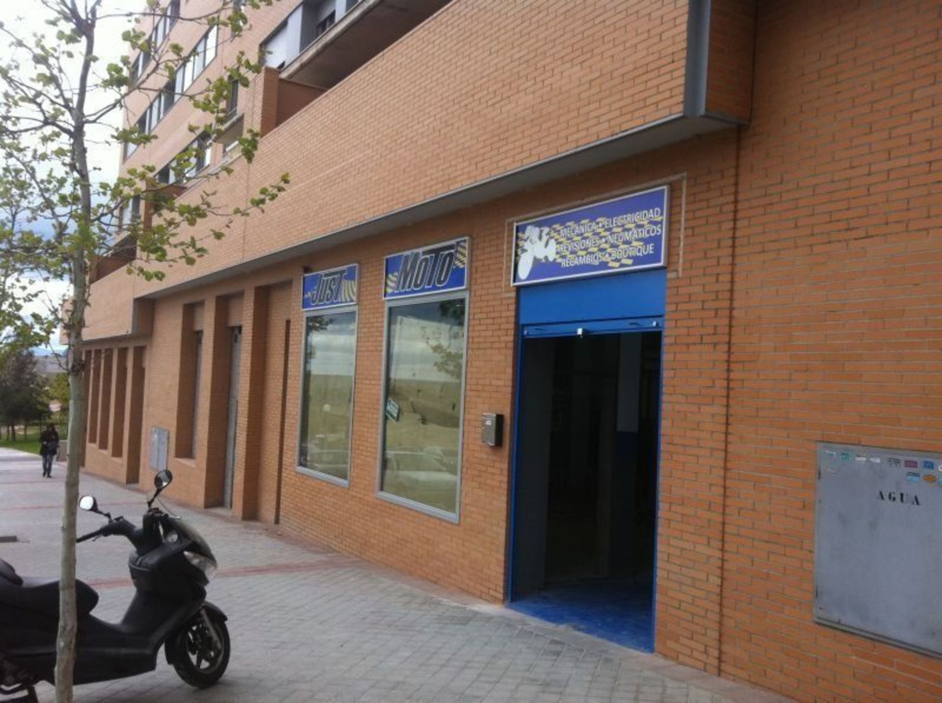 Proyecto de taller y venta de motocicletas en Montecarmelo Madrid