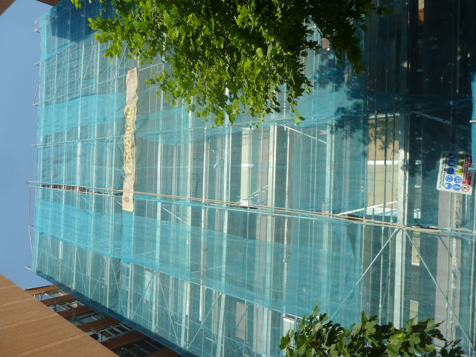 Proyecto fachada SATE en C/Valdeserrano en Fuenlabrada